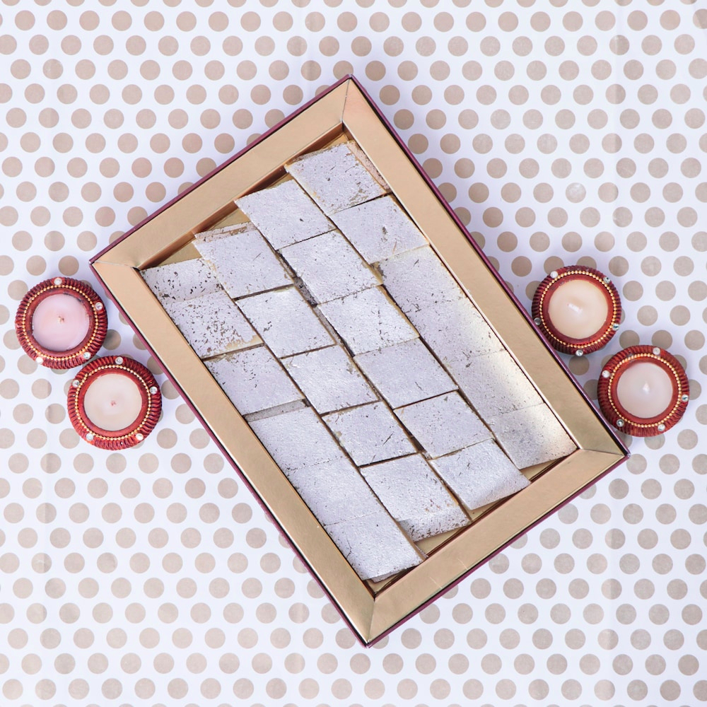  4 Diyas with Kaju Katli Box